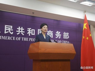黄仁勋又焦虑了